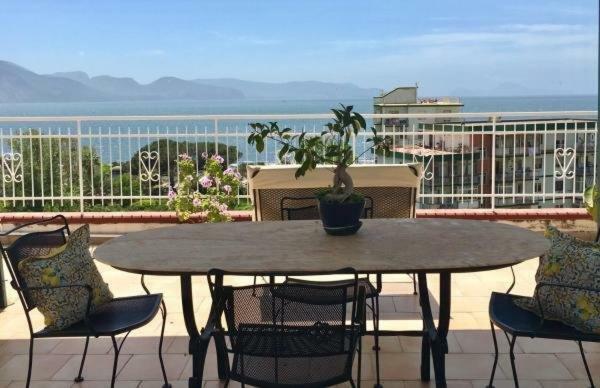 La Casa Di Marcello Apartment Torre Annunziata Ngoại thất bức ảnh